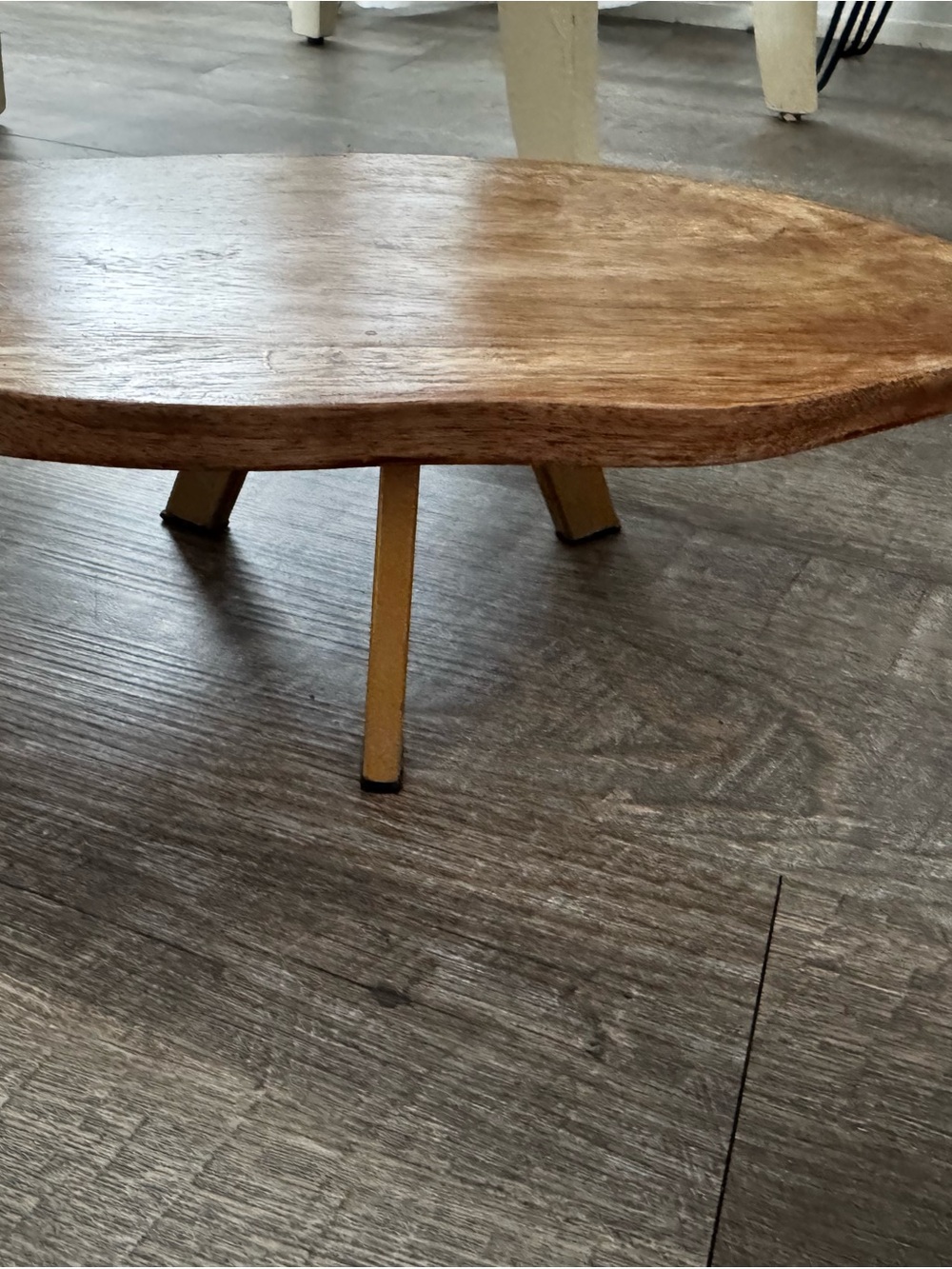 Wood Oval Accent Stand with Gold Legs (medium ish trivet)